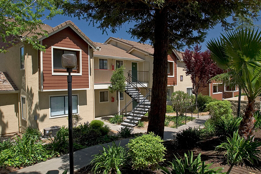 Belmont Apartment Homes photo 4